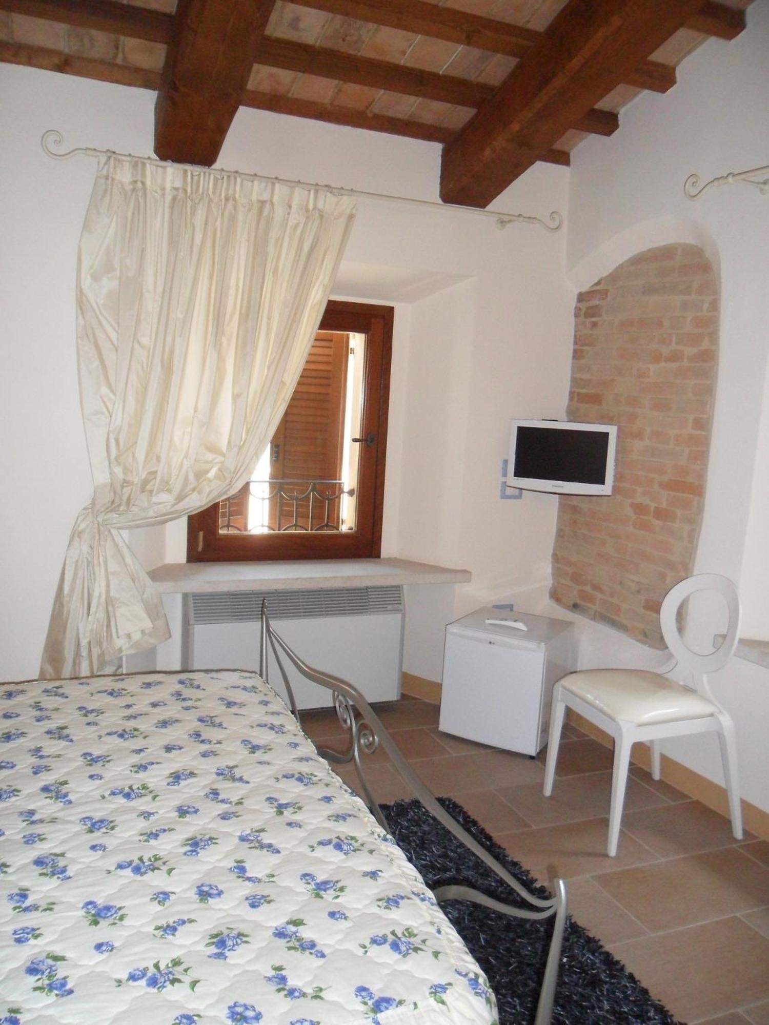 Locanda Delle Fate San Giovanni In Marignano Exterior photo